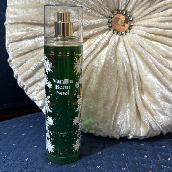 BATH & BODY WORKS SET. . . VANILLA BRAN NOEL SCENT - Picture 5 of 6
